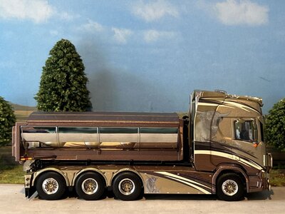 WSI WSI Scania R Highline 8x4 hooklift system + container PER BRODDES