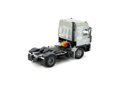 Tekno Tekno DAF 3300 Space Cab 4x2 tractor kit