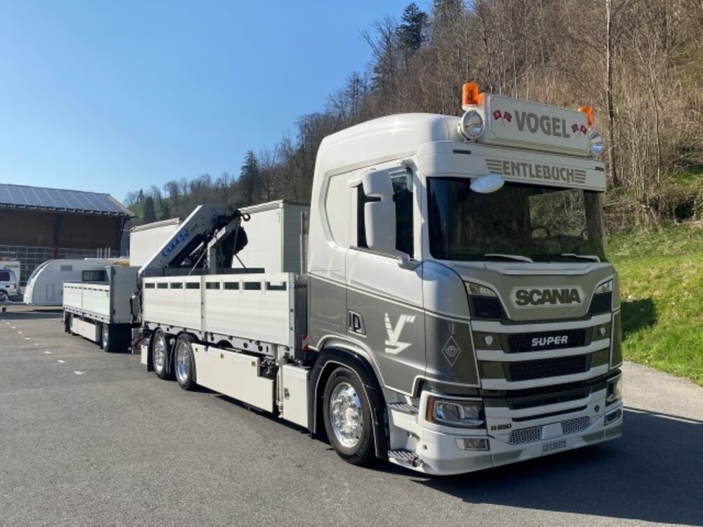 Tekno Tekno Scania Next Gen R650-V8 motorwagen aanhanger met openbak en kraan VOGEL KRAN TRANSPORTE