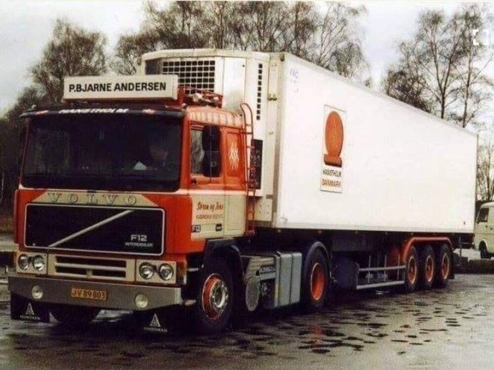 Tekno Tekno Volvo F12 met 3-assige koeloplegger BJARNE ANDERSEN