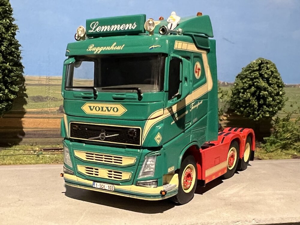 WSI WSI  Volvo FH4 sleeper cab 6x2 Lemmens Transport