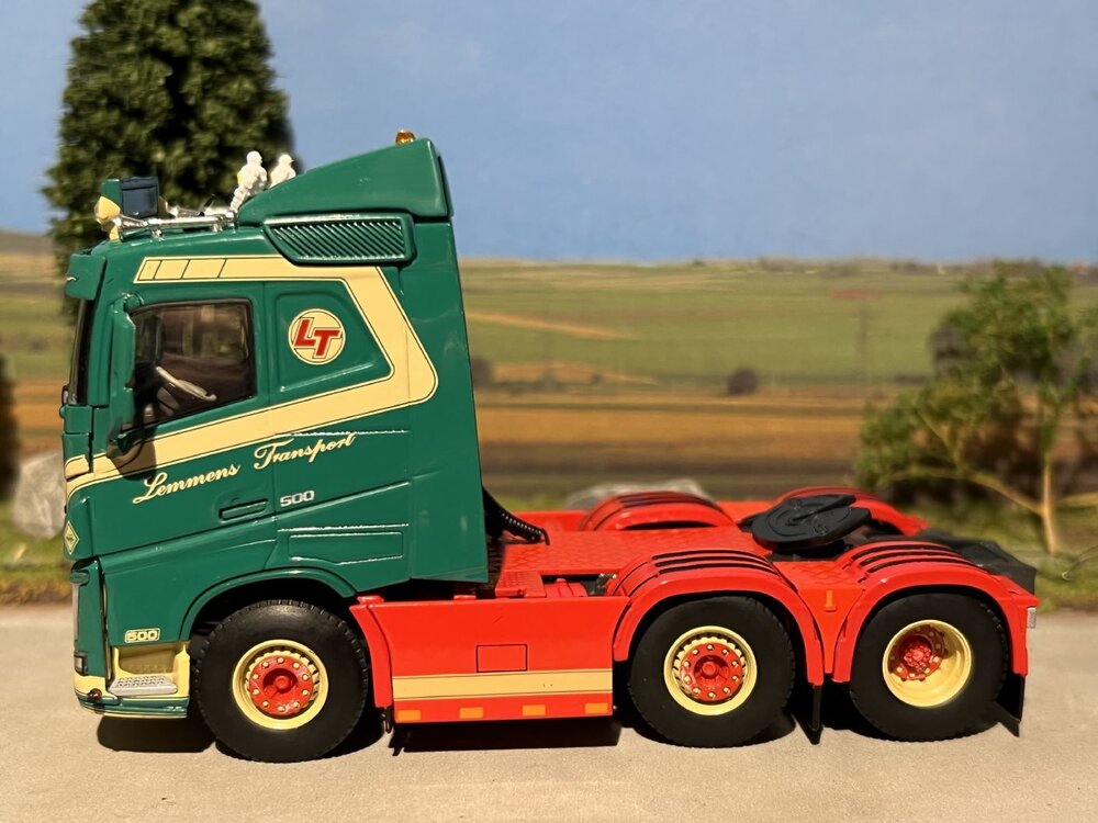 WSI WSI  Volvo FH4 sleeper cab 6x2 Lemmens Transport