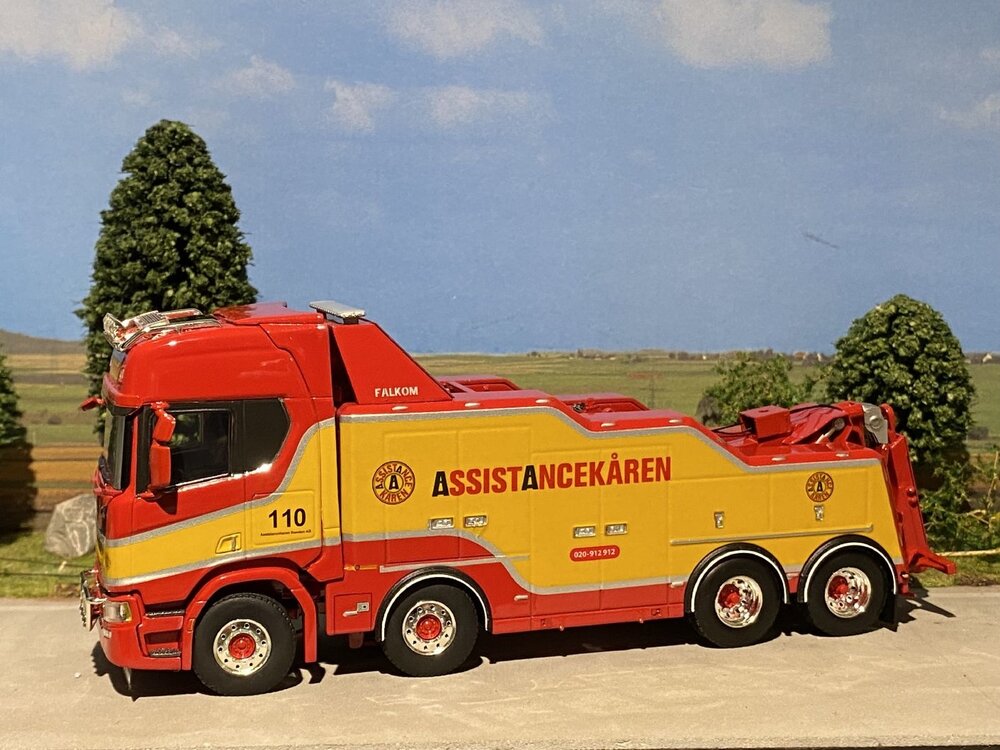 WSI WSI Scania R Highline 8x4 Falkom ASSISTANCEKAREN