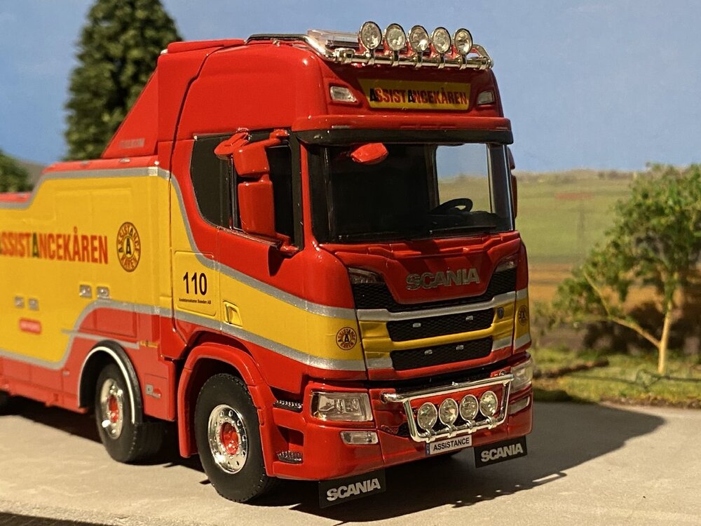 WSI WSI Scania R Highline 8x4 Falkom ASSISTANCEKAREN