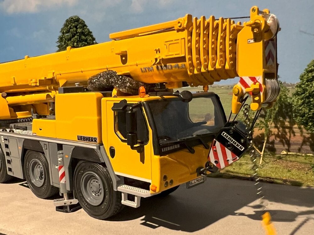 WSI WSI Liebherr LTM 1090-4.2 Mobile crane Premium Line