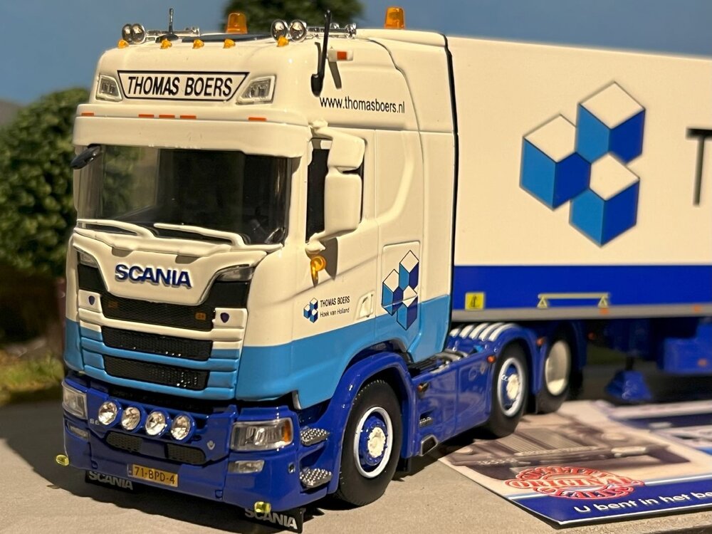 Tekno Tekno Scania S500 6x2 met 3-as koeloplegger THOMAS BOERS