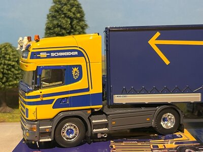 Tekno Tekno Scania 4-serie Topline met 3-assige (ASG) schuifzeilen oplegger ASG - Schneider