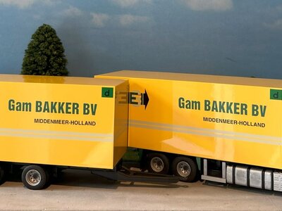 Tekno Tekno Volvo FH12 Globetrotter  truck with with 2-axle trailer GAM BAKKER