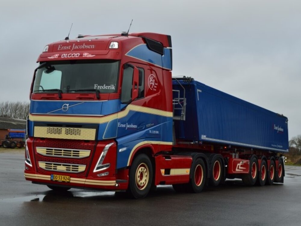 Tekno Tekno Volvo FH05 met 4-as Deense kipper ERNST JOCOBSEN