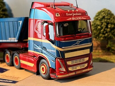 Tekno Tekno Volvo FH05 with 4-axle Danish tipper trailer ERNST JACOBSEN