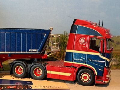 Tekno Tekno Volvo FH05 met 4-as Deense kipper ERNST JOCOBSEN