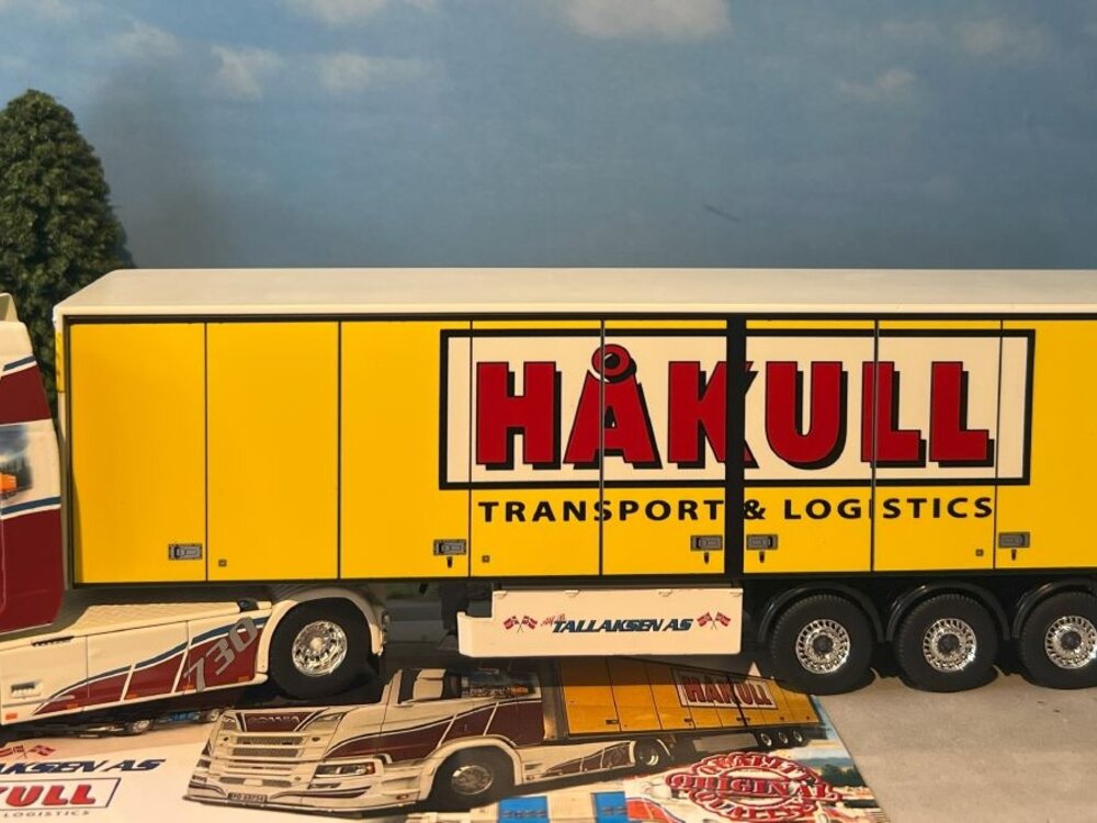 Tekno Tekno Scania Next Gen 6x2 with 3-axle curtainside trailer HAKULL - TALLAKSEN