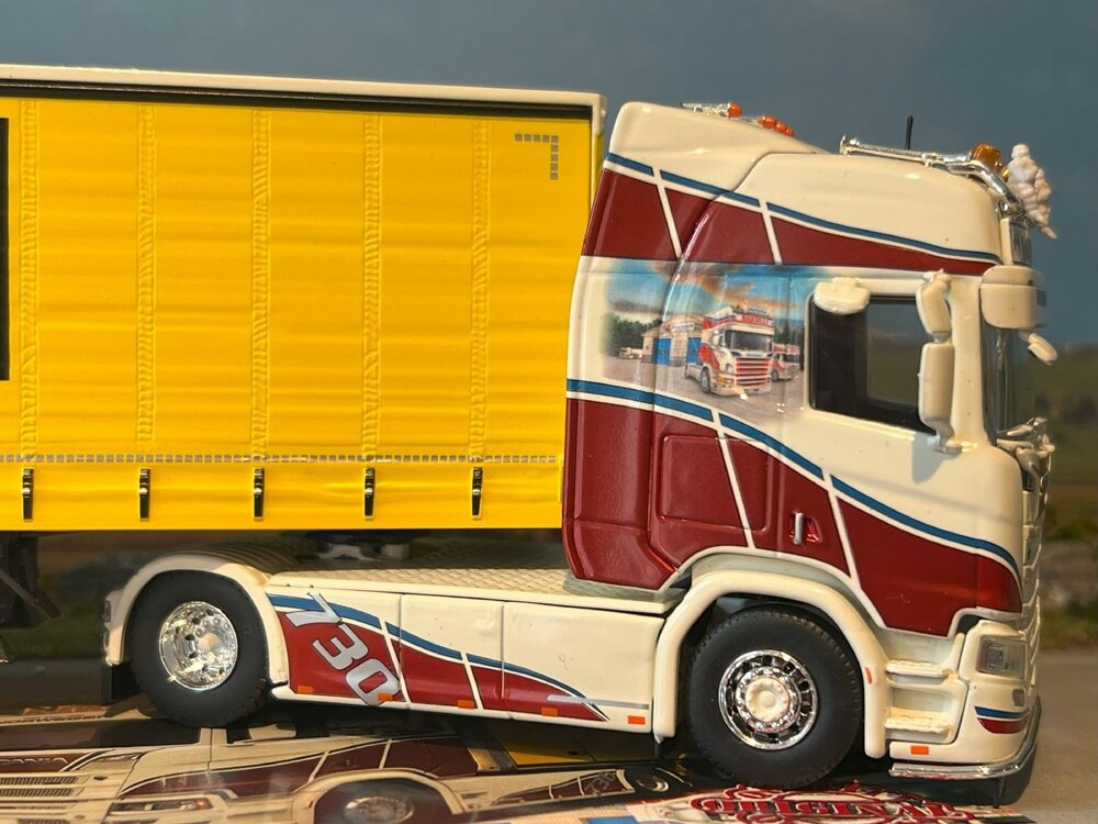 Tekno Tekno Scania Next Gen 6x2 with 3-axle curtainside trailer HAKULL - TALLAKSEN