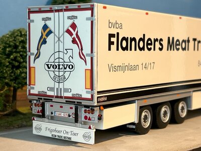 WSI 1/50 ボルボ FH3 6x2 Flanders Meat 01-2823-