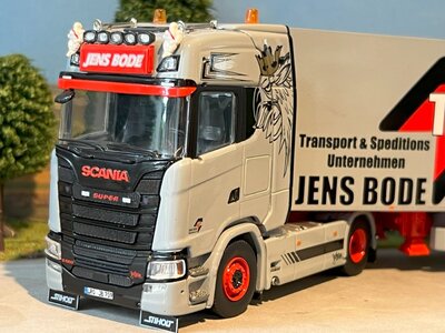 Tekno Tekno Scania S Highline met 3-assige koeloplegger JENS BODE