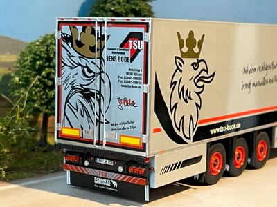 Tekno Tekno Scania S Highline with 3-axle reefer trailer JENS BODE