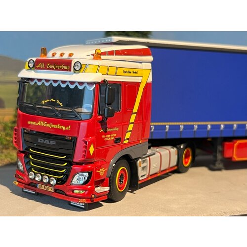 WSI WSI DAF XF Space Cab 4x2 met 3-as schuifzeilen oplegger ALB. Swijnenburg WSI WSI DAF XF Space Cab 4x2 met 3-as schuifzeilen oplegger ALB. Swijnenburg