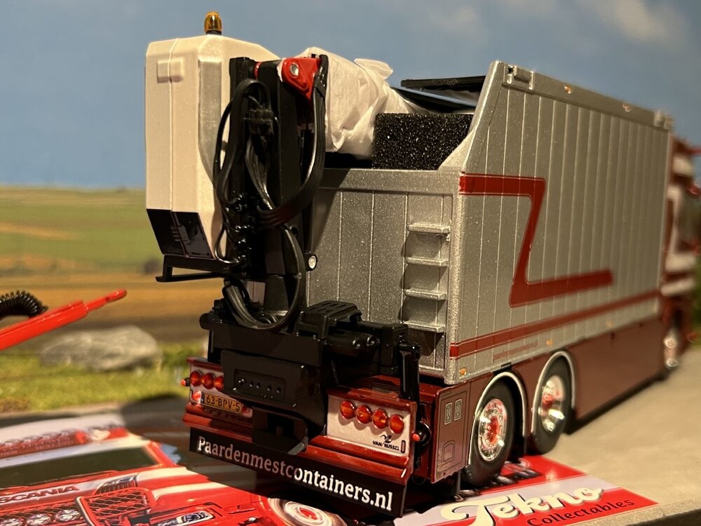 Tekno Tekno Scania Next Gen R580 Highline rigid truck with trailer + zamac opentop containers G&J van Leeuwen