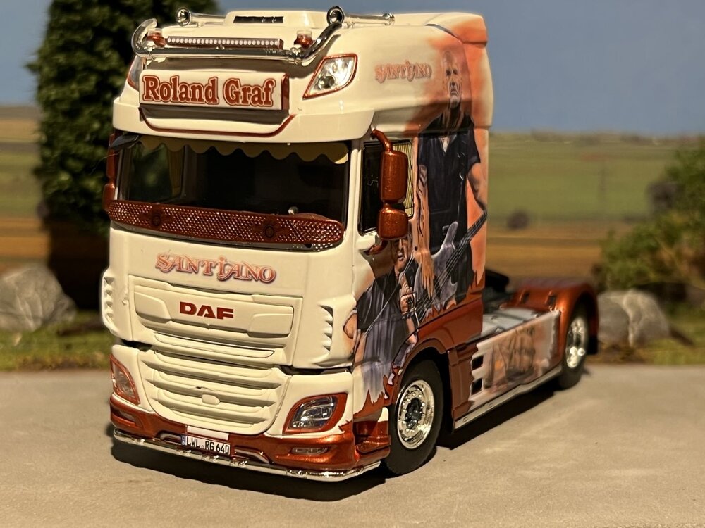 WSI WSI DAF 106XF SSC 4x2 ROLAND GRAF