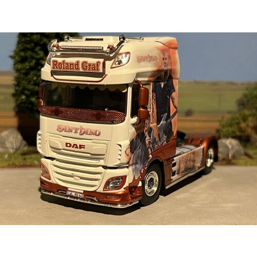 WSI WSI DAF 106XF SSC 4x2 ROLAND GRAF