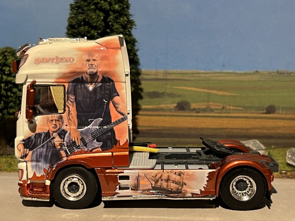 WSI WSI DAF 106XF SSC 4x2 ROLAND GRAF