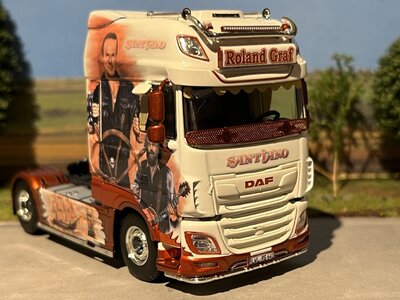 WSI WSI DAF 106XF SSC 4x2 ROLAND GRAF