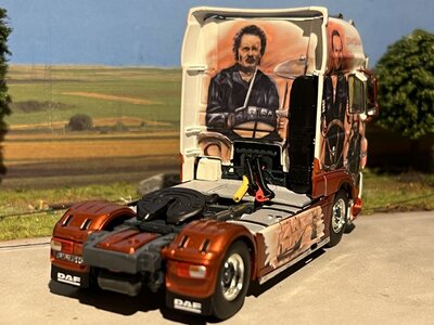 WSI WSI DAF 106XF SSC 4x2 ROLAND GRAF