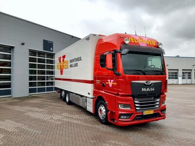 Tekno Tekno MAN TGX GX koeloplegger met 2-assige wipkar VELTHOVEN