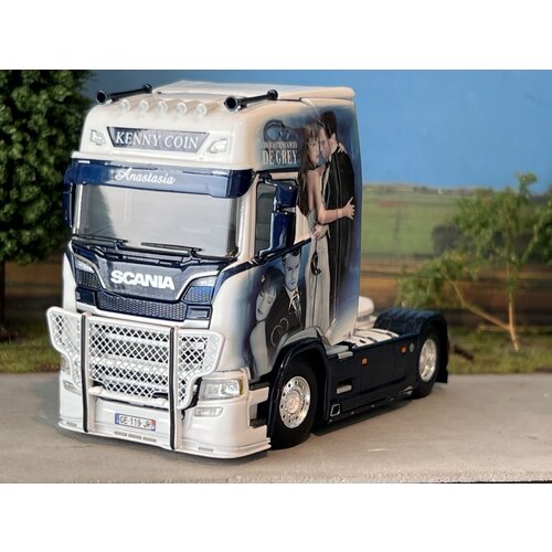 WSI WSI Scania S Highline 4x2 Kenny Coin "the Grey" WSI WSI Scania S Highline 4x2 Kenny Coin "the Grey"
