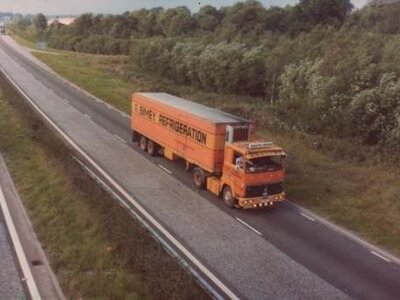 Tekno Tekno Ford Transcontinental 4x2 with classic reefer trailer ROLAND SIMEY