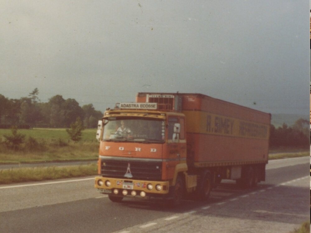 Tekno Tekno Ford Transcontinental 4x2 with classic reefer trailer ROLAND SIMEY