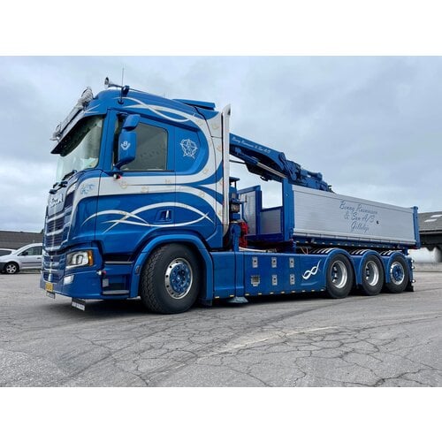 Tekno Tekno Scania R-serie Highline motorwagen met HMF kraan MORTEN RASMUSSEN