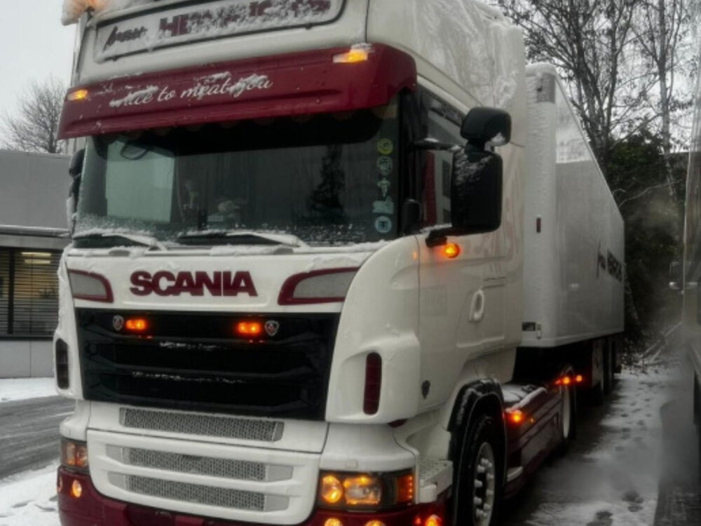 Tekno Tekno Scania R-serie Topline met 2-assige koeloplegger FRAU HEINRICHS