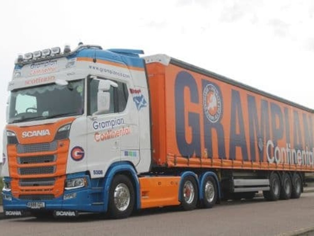 WSI WSI Scania S530 6x2 with 3-axle curtainside trailer GRAMPIAN CONTINENTAL