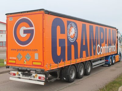 WSI WSI Scania S530 6x2 met 3-as schuifzeilenoplegger GRAMPIAN CONTINENTAL