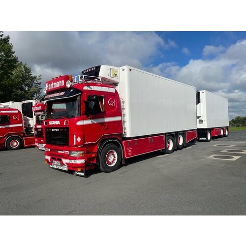 Tekno Scania 4-serie rigid truck with 3-axle trailer HARTMANN