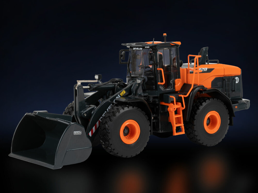 IMC IMC Develon DL 420 wheel loader