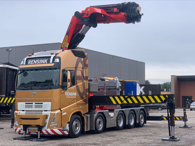 WSI WSI Volvo FH5 GlobetrotterXL 10x4  With palfinger + jib RENSINK