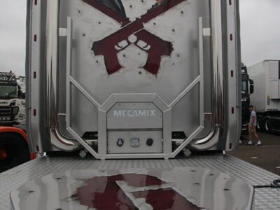 WSI WSI Scania S Highline 4x2 with 3-axle reefer trailer Nicolas Villard "Comorra"