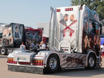 WSI WSI Scania S Highline 4x2 with 3-axle reefer trailer Nicolas Villard "Comorra"