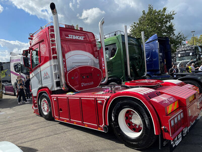 WSI WSI Scania R Normal 4x2 + 3-axle volume trailer PIERRARD