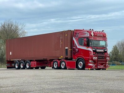 Tekno Tekno Scania Next Gen S500 Highline 6x2 met 40ft. koel container  WEEDA - VIKINGS