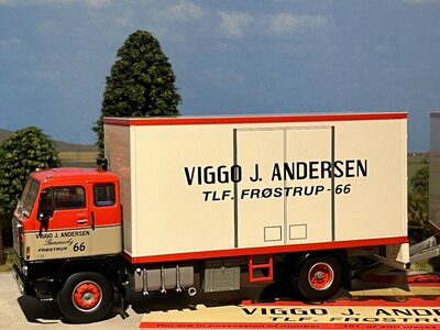 Tekno Volvo F88 rigid truck with 2-axle trailer Viggo Andersen