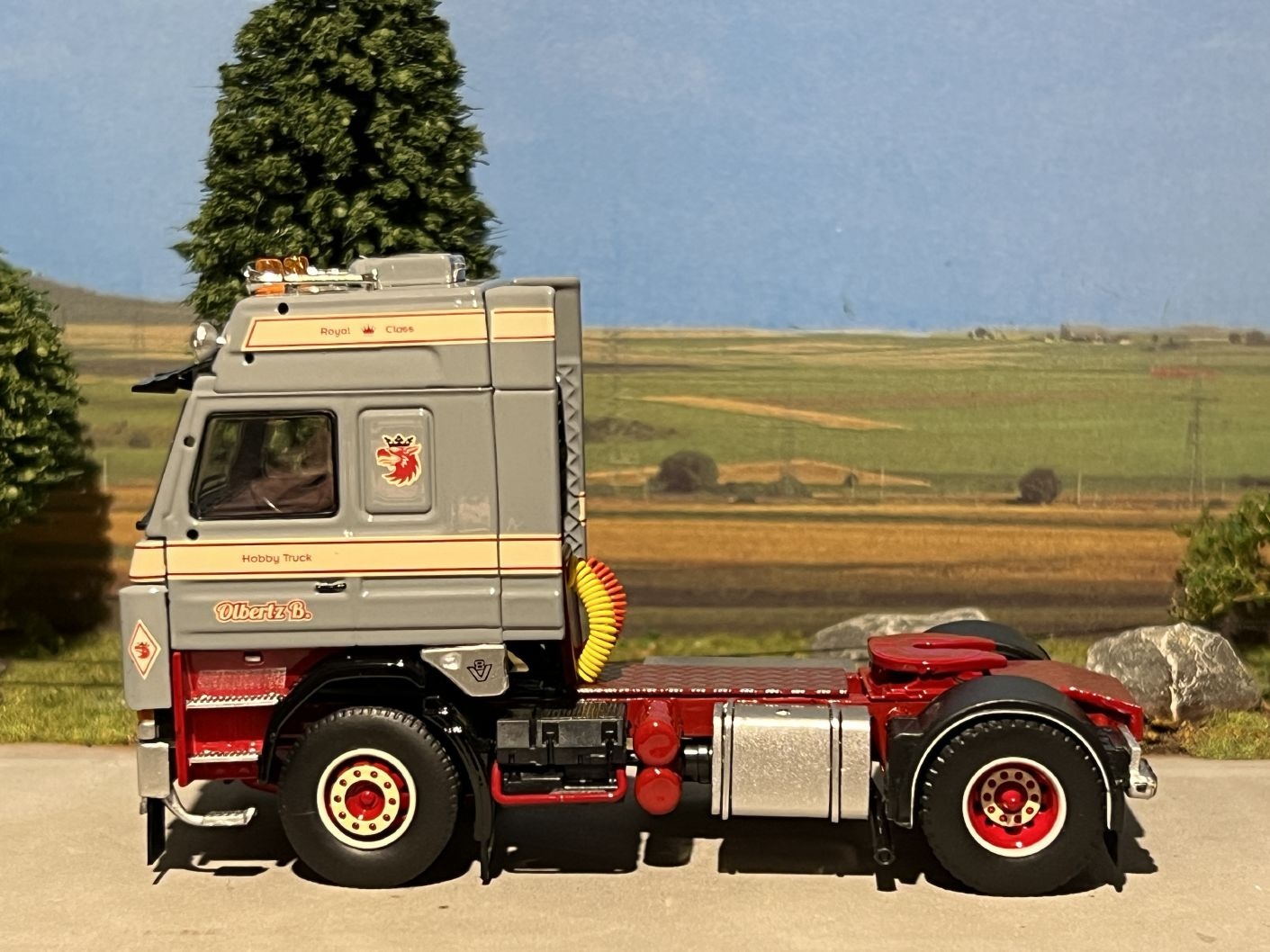 Tekno Scania 142M - V8 4x2 OLBERTZ - Miniatuurshop.com