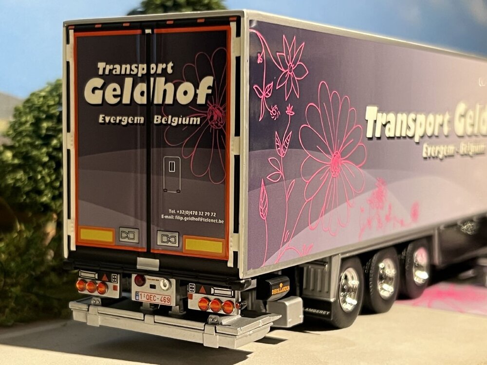 Tekno Tekno Scania R streamline Topline with 3-axle reefer trailer Geldhof Transport (Crown edition) - Copy