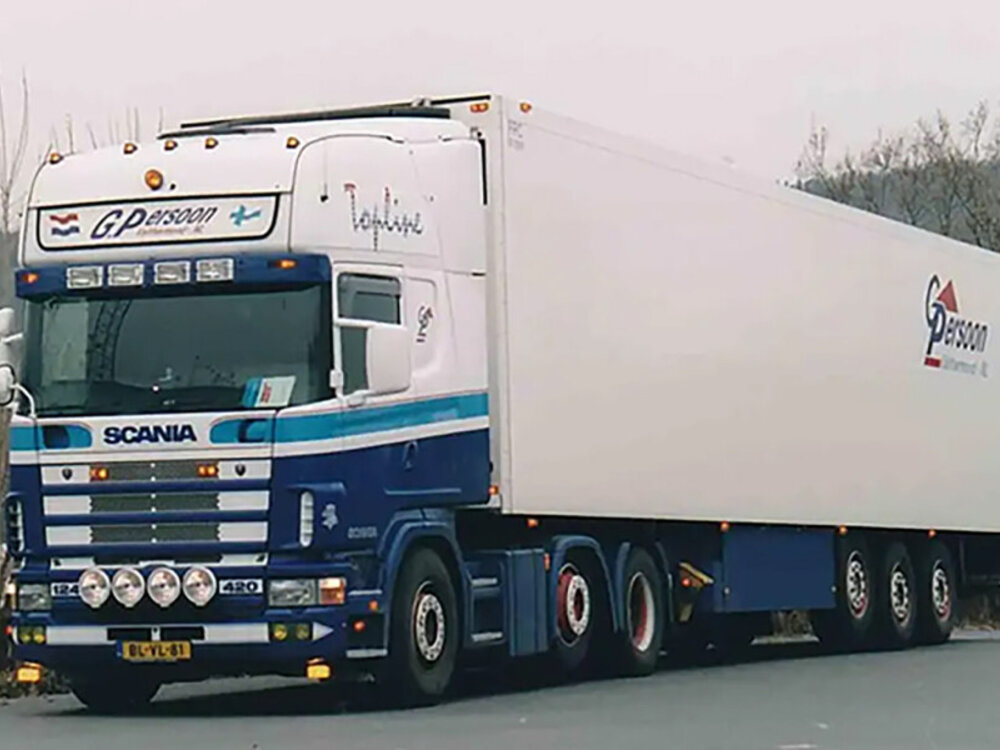 WSI WSI Scania 4-serie Topline 6x2 twin steer reefer trailer 3-axle G. PERSOON