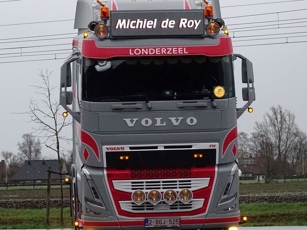 Tekno Tekno Volvo FH05 sleeper cab 6x4 MICHIEL DE ROY