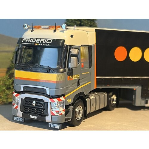 Tekno Tekno Renault T-High with 3-axle Meusburger trailer Friderici