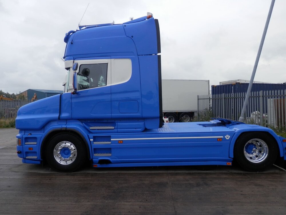 WSI WSI Scania 164T /580 4x2 met 3-as koeloplegger MACNEIL SHELLFISH SCOTLAND