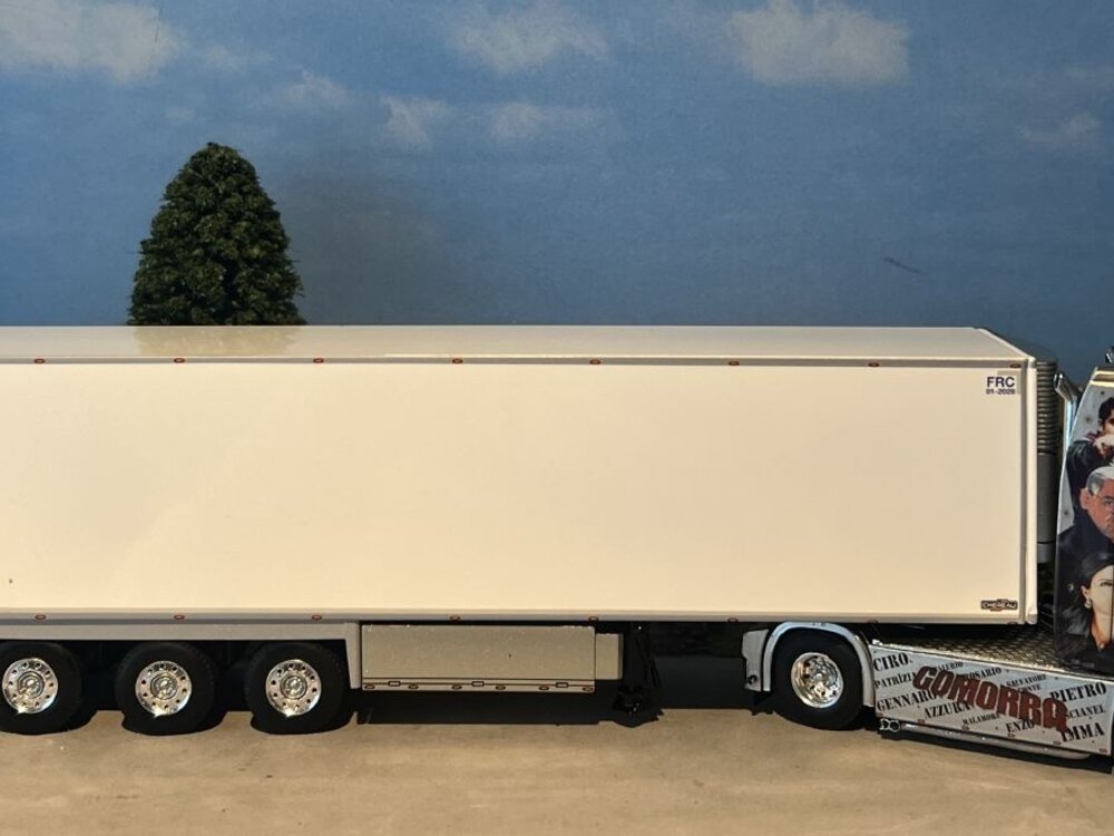 WSI WSI Scania S Highline 4x2 with 3-axle reefer trailer Nicolas Villard "Comorra"